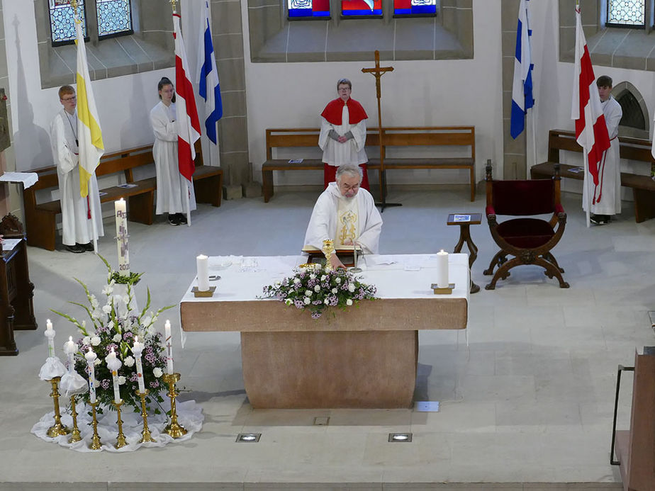 Feier der 1. Heiligen Kommunion in Sankt Crescentius (Foto: Karl-Franz Thiede)